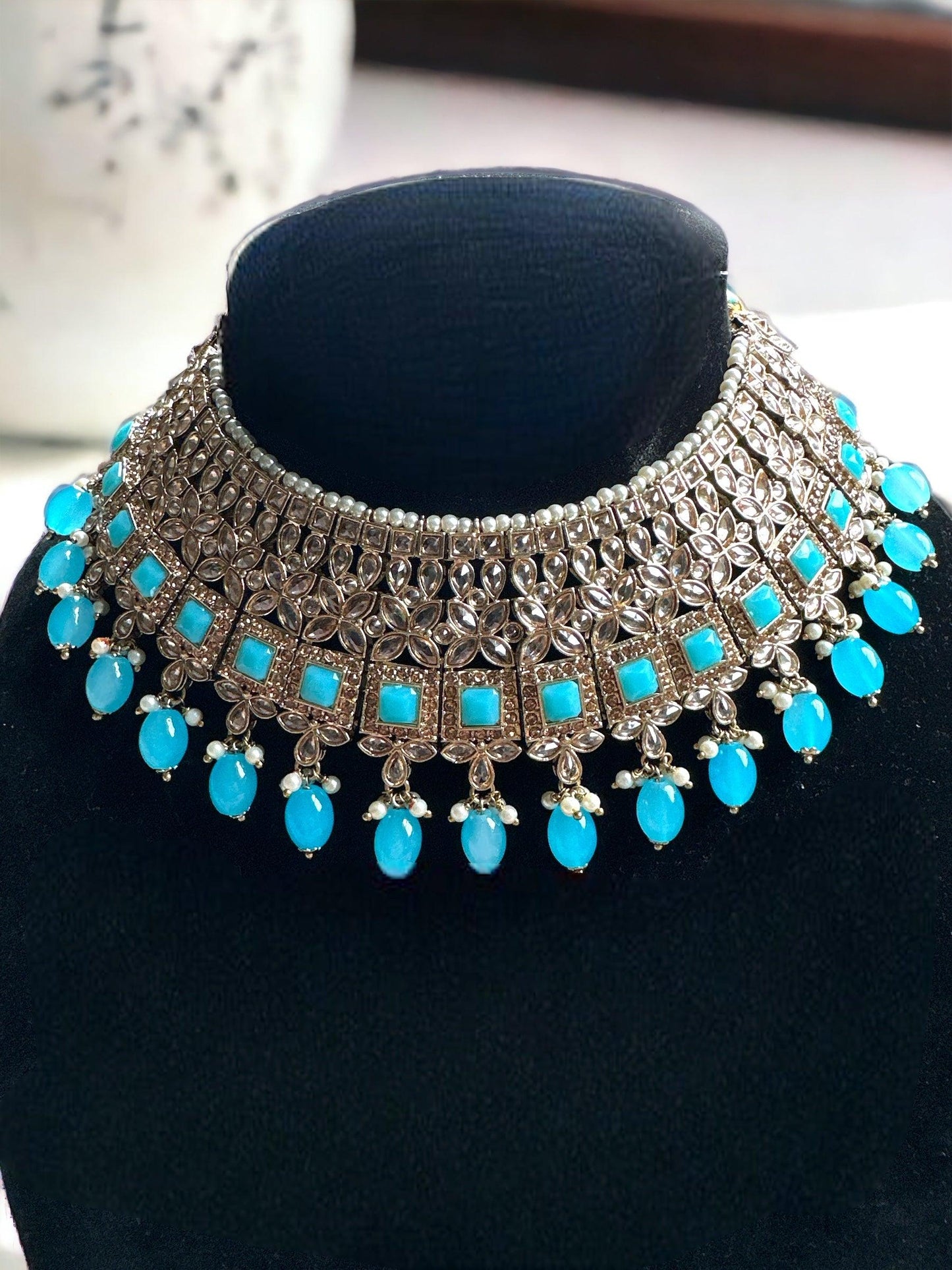 Kundan Pearl choker with passa and earrings