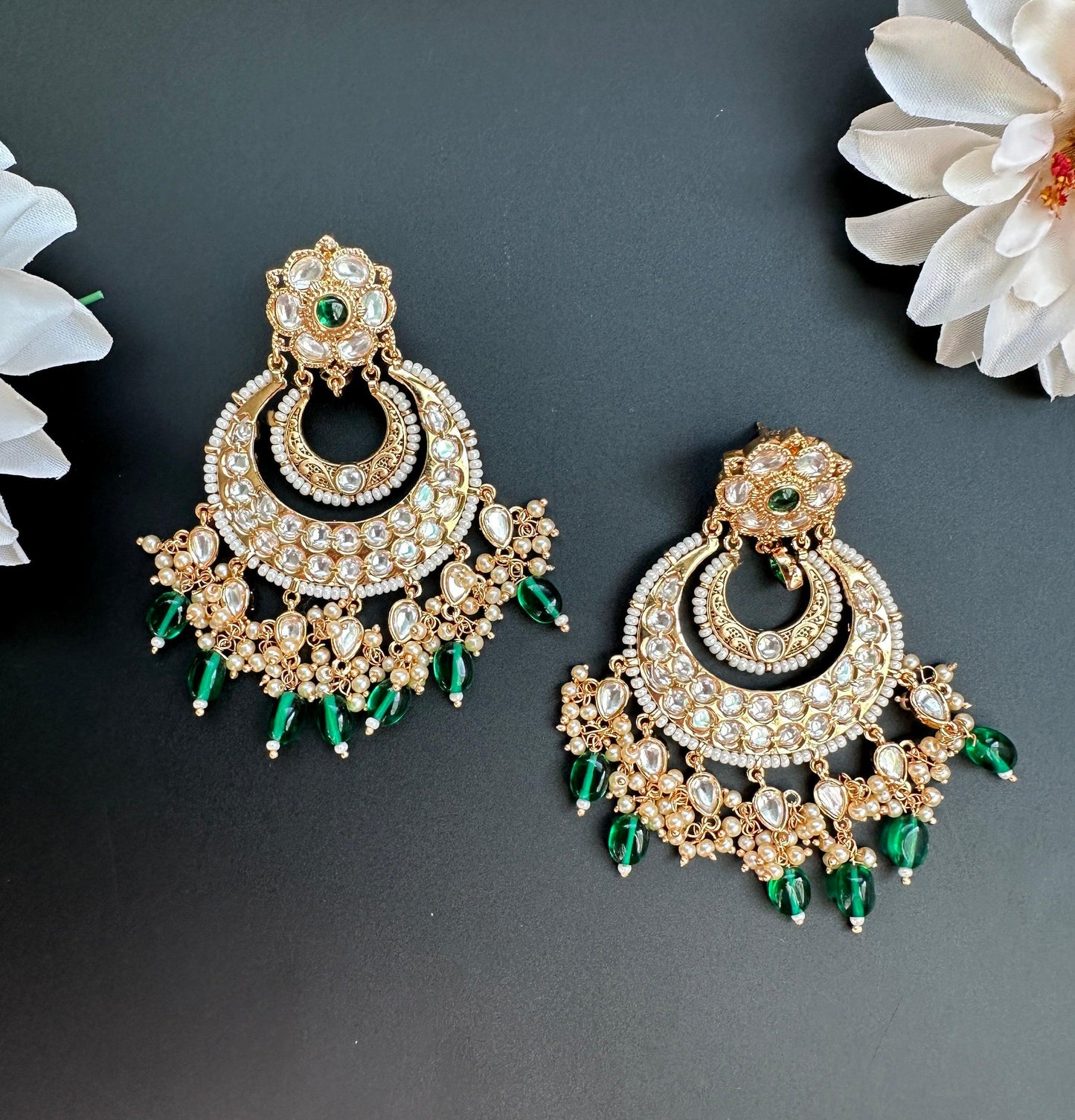 Chandbali bañado en oro