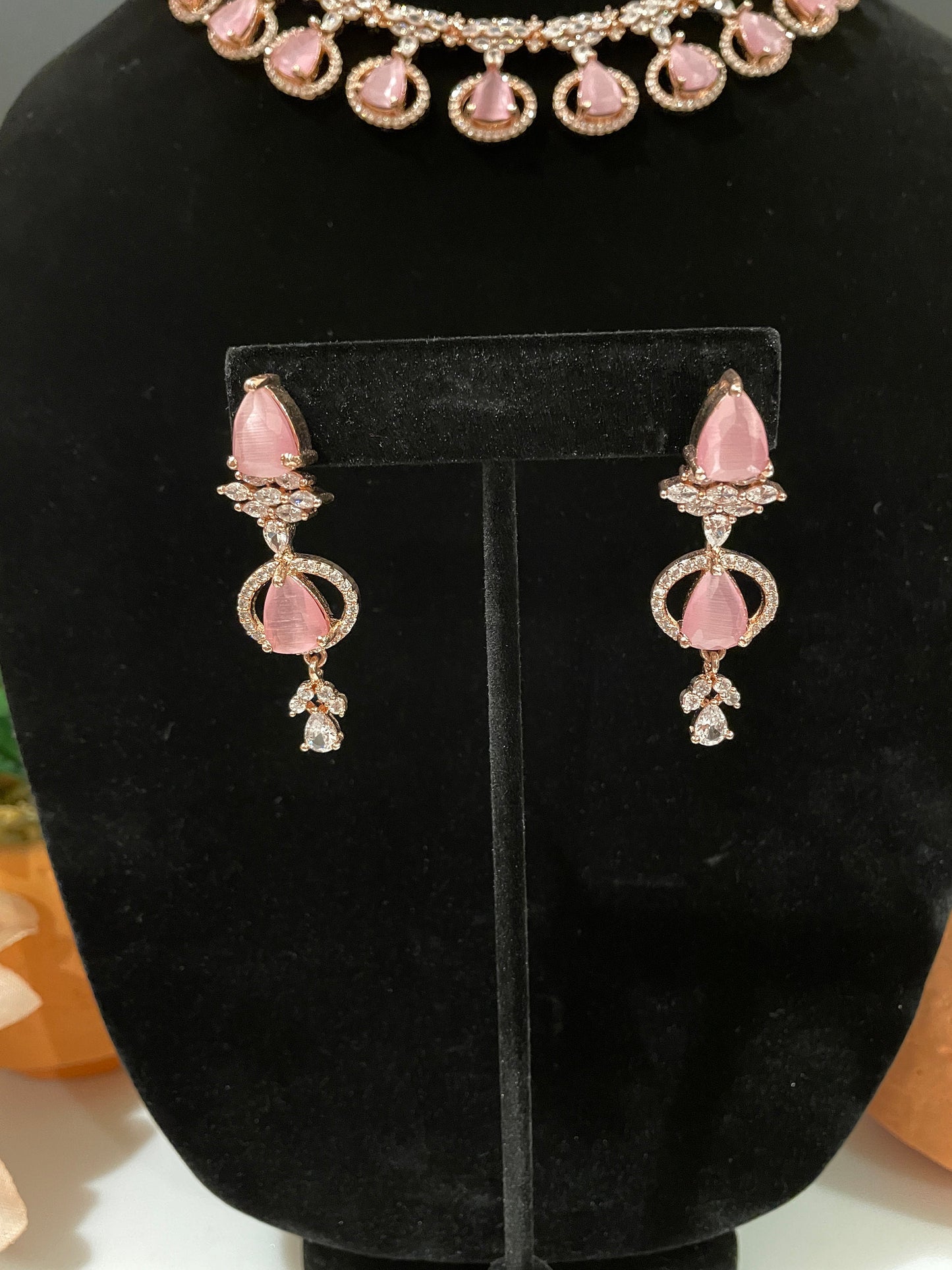 Gargantilla cz de oro rosa/collar CZ/conjunto de diamantes americanos/gargantilla nupcial india/gargantilla de diamantes/collar rosa/joyería de boda india/conjunto pastel