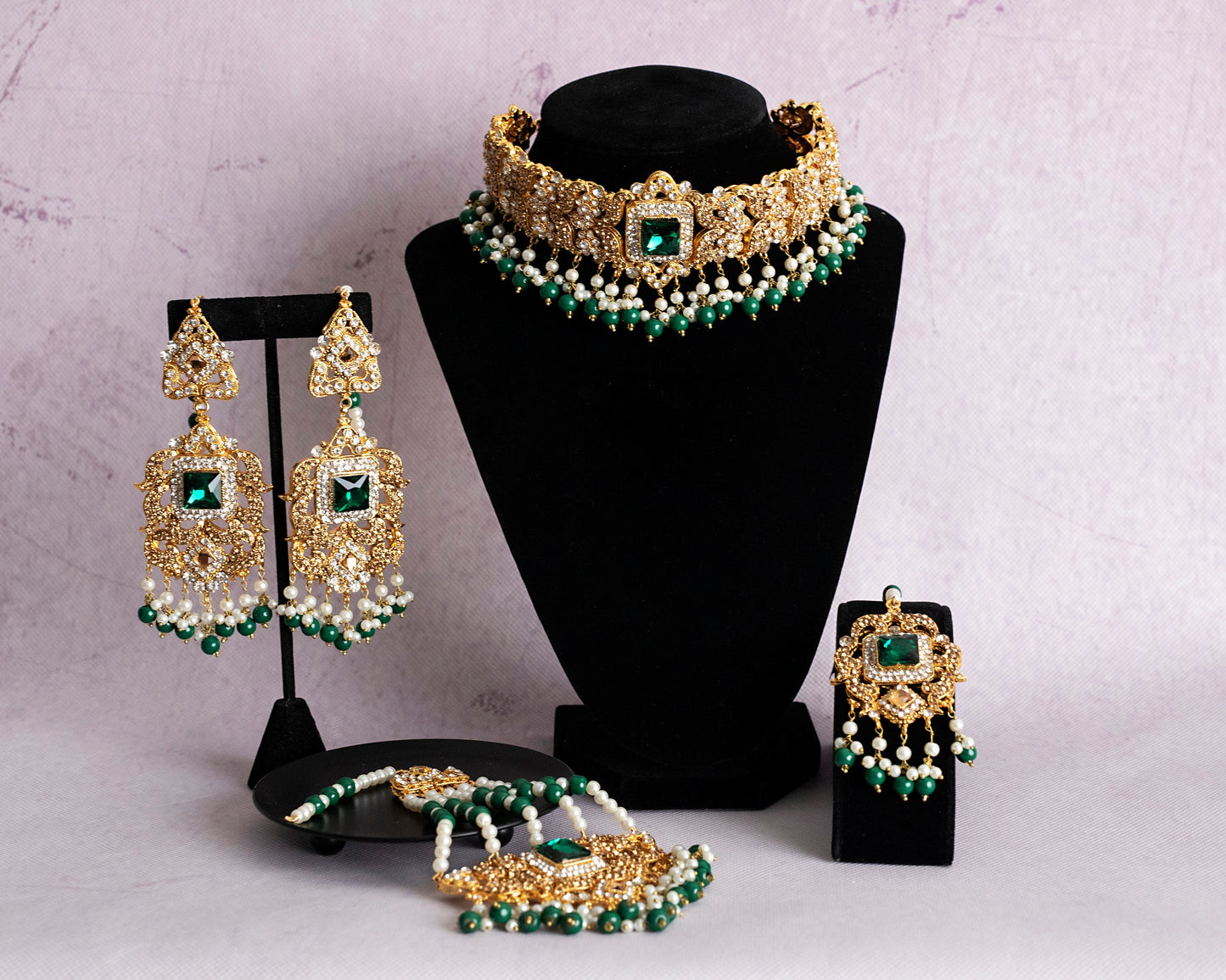 Joyería nupcial india, joyería Hyderabadi, joyería paquistaní, conjunto de esmeralda de oro, conjunto de gargantilla paquistaní, conjunto nupcial con tikka jhumka jhumar