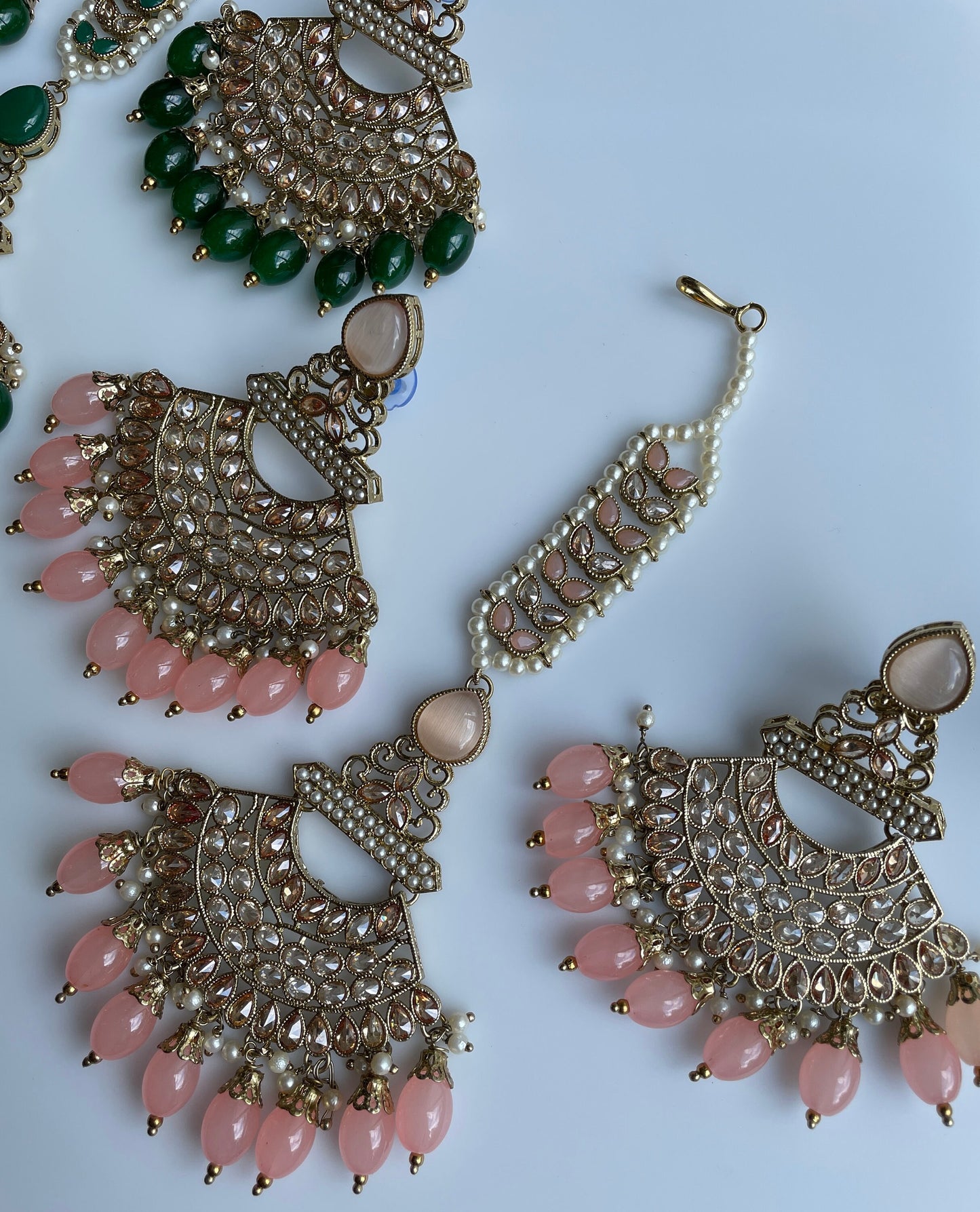 conjunto kundan tikka/conjunto polki tikka/pendientes verdes y conjunto tikka/jhumka de oro y maang tikka/conjunto jhumka multicolor/jhumka de gran tamaño con tikka