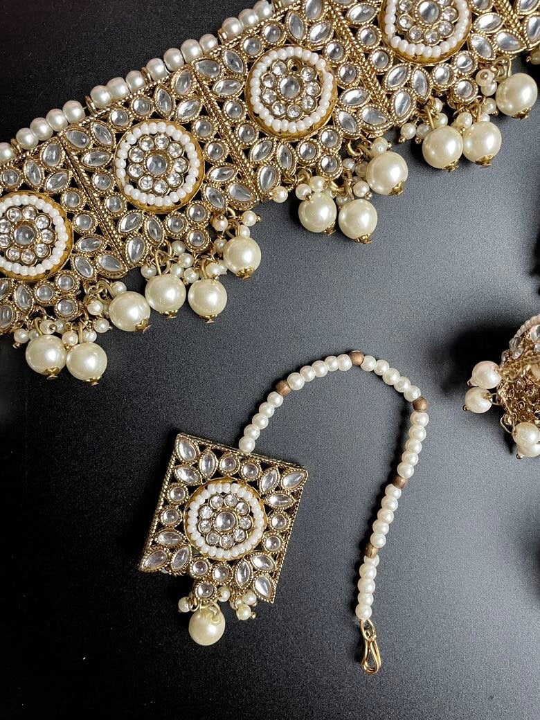 Pearl and Kundan Choker Set
