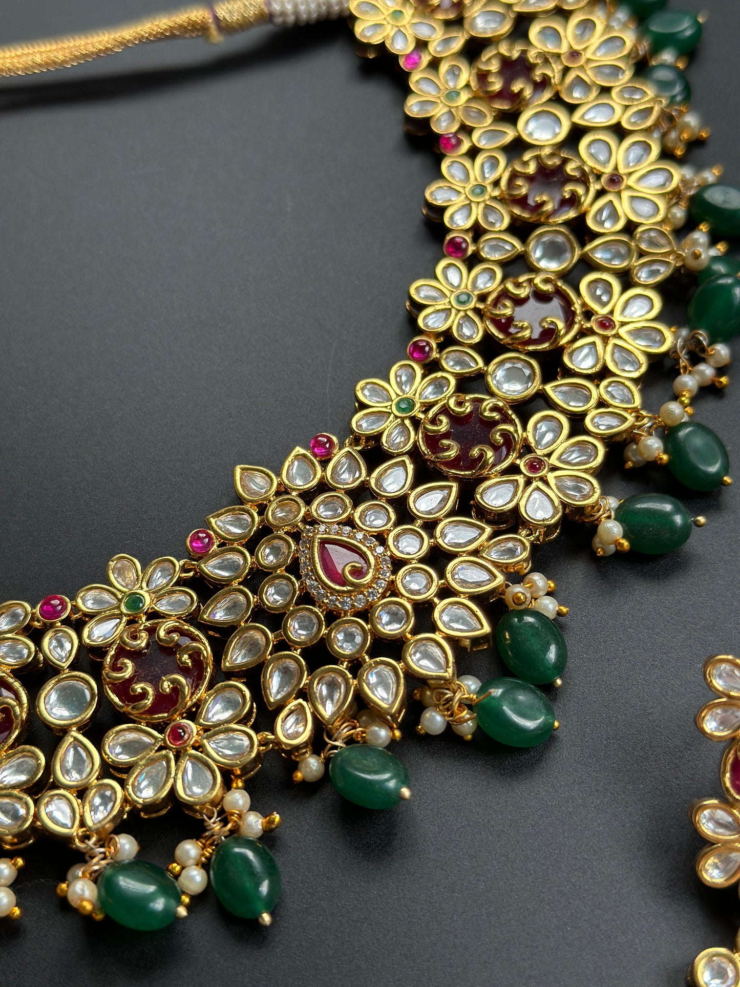 Kundan Maroon Gold Necklace