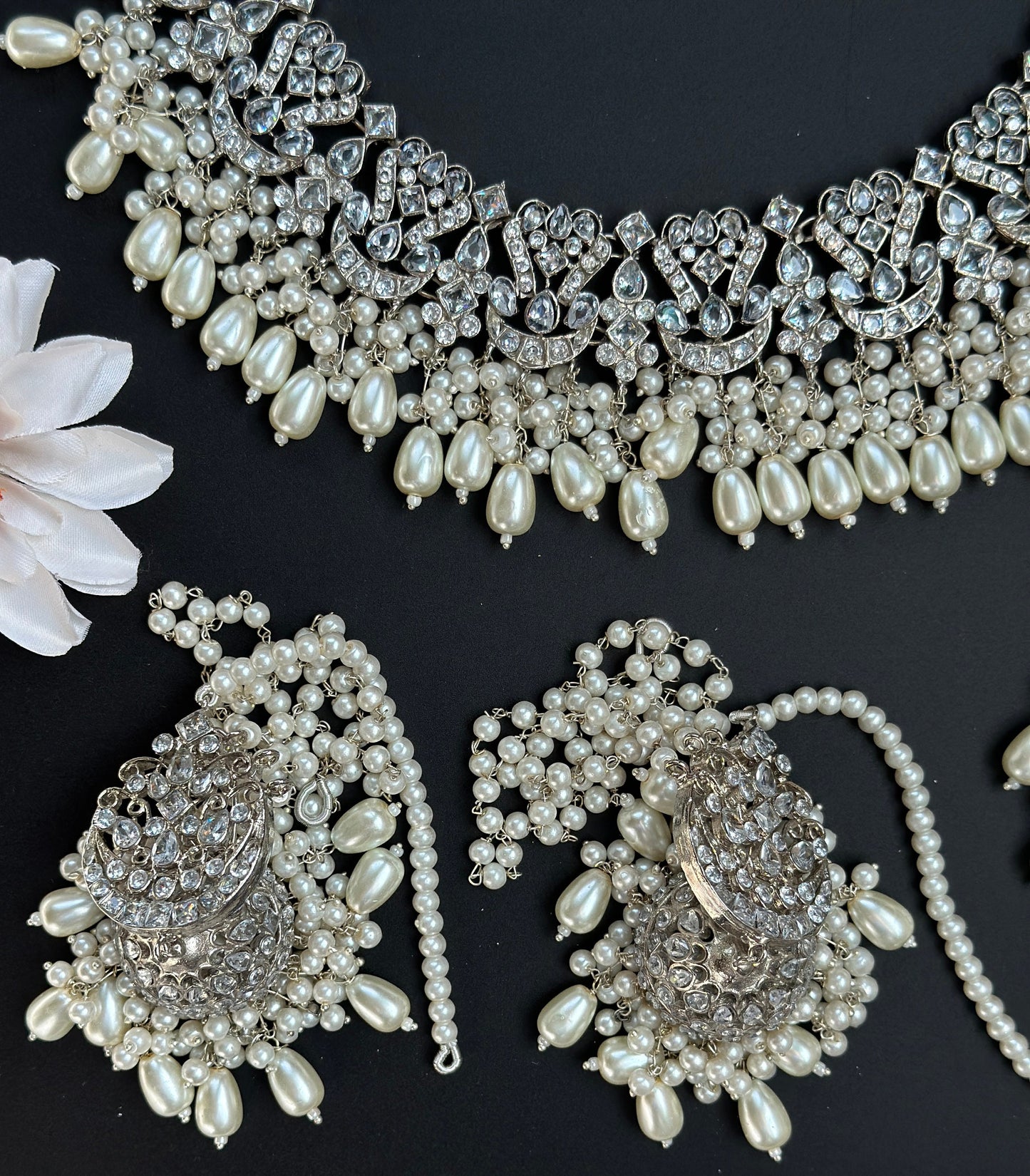Collar de boda paquistaní de plata con Jhoomar/gargantilla nupcial completa con tikka y pendientes/collar pesado Kundan indio blanco/novia Nikkah