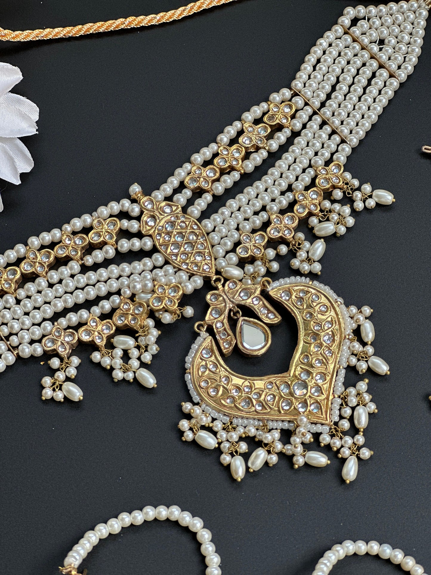 Thapa Kundan Choker Set with Pearl
