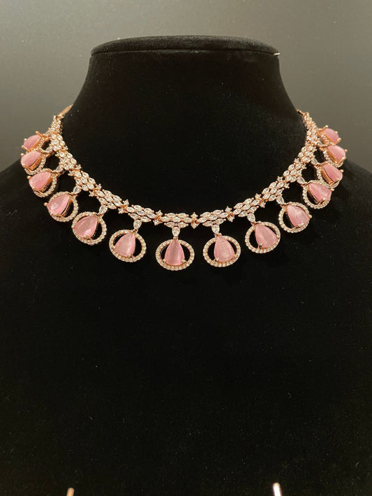 Gargantilla cz de oro rosa/collar CZ/conjunto de diamantes americanos/gargantilla nupcial india/gargantilla de diamantes/collar rosa/joyería de boda india/conjunto pastel  MerakeJewelry