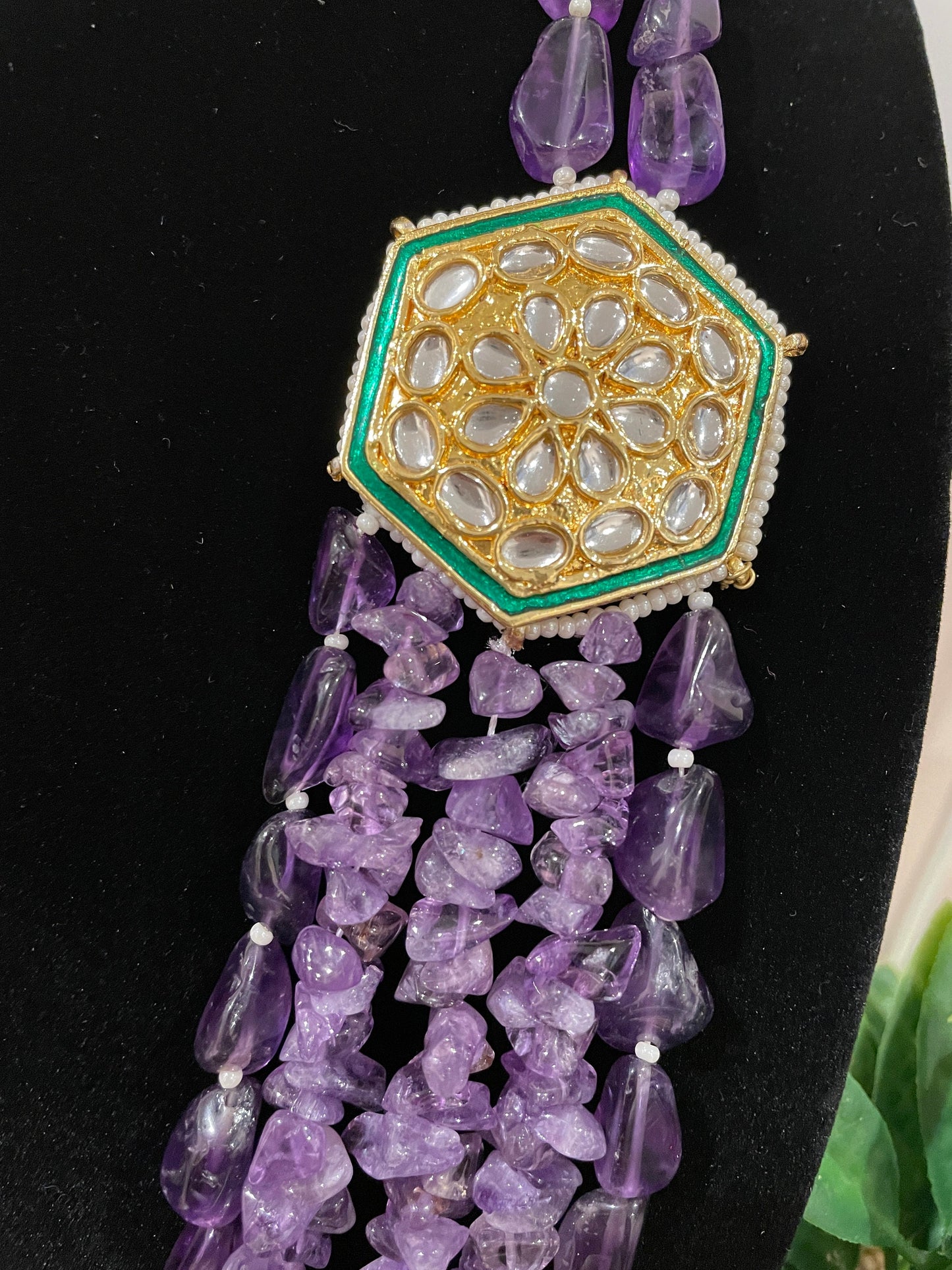 Collar largo Kundan morado