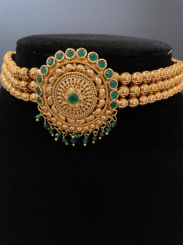 Indian gold necklace/temple necklace/gold green choker/Indian traditional jewelry/Bollywood jewelry/Pakistani jewelry/Indian gold choker set