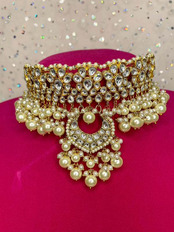 Gold Kundan Choker with Pearls