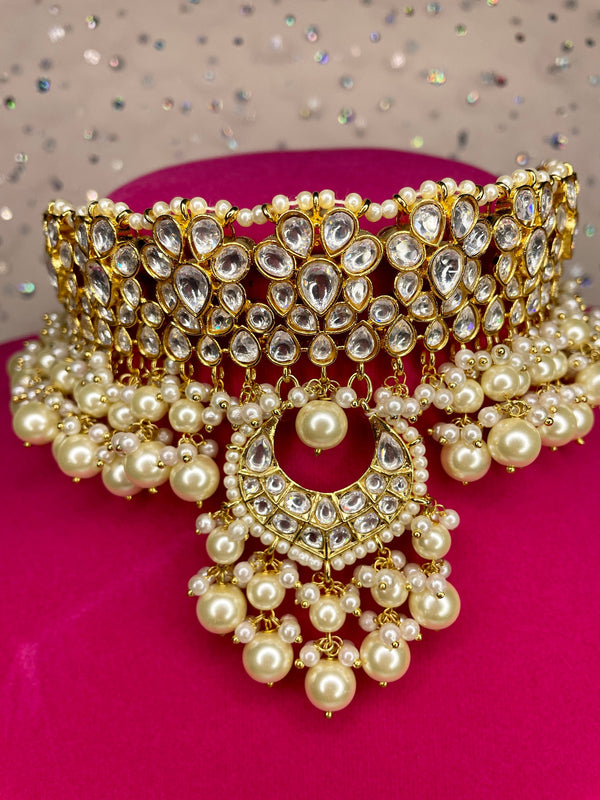 Gold Kundan Choker with Pearls