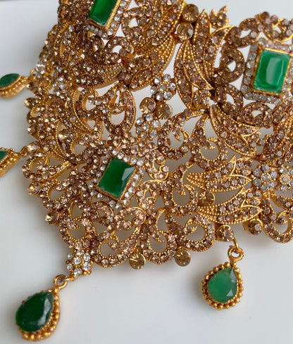 Gold Pakistani Jewelry Set