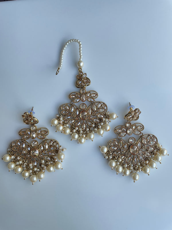 Tikka and Jhumka Set/jaago Jewelry/Indian Earrings and maangtikka set/punjabi wedding jewelry/multi colored tikka set/polki kundan tikka set