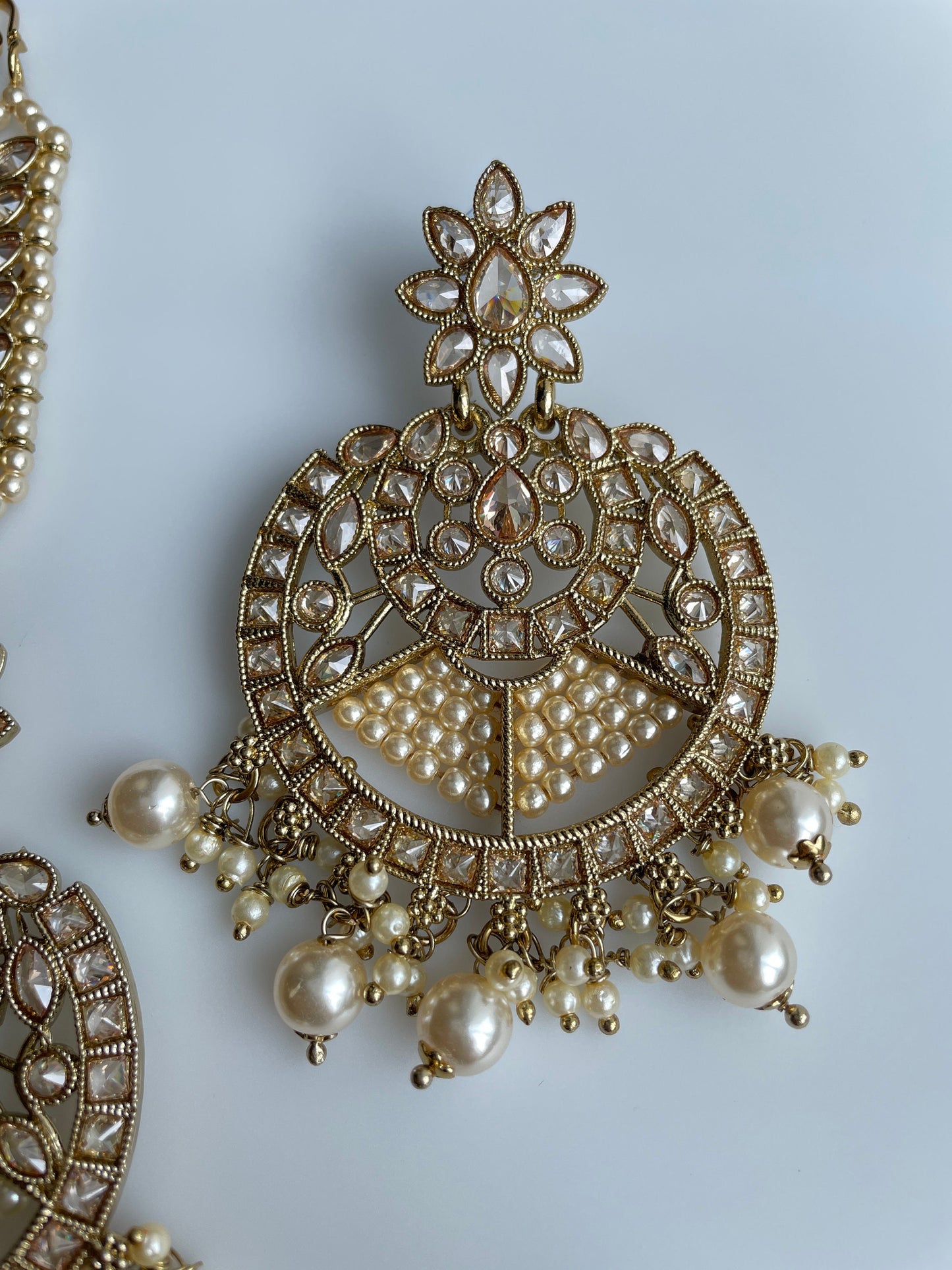 kundan tikka set/polki tikka set/Pink earrings and tikka set/gold jhumka and maang tikka/indian head jewelry/oversized jhumka with tikka