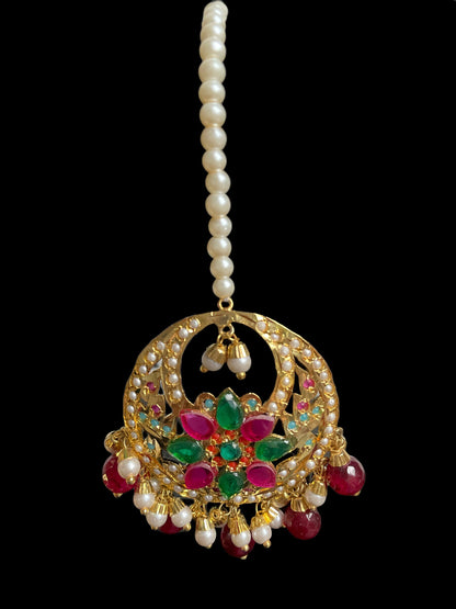 jadau tikka and earrings set/punjabi tikka and jhumka/indian wedding earrings/gold multi color earrings with maang tikka/pakistani wedding