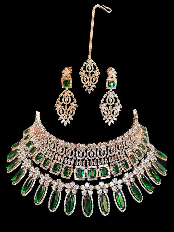 Gargantilla india con diamantes esmeralda