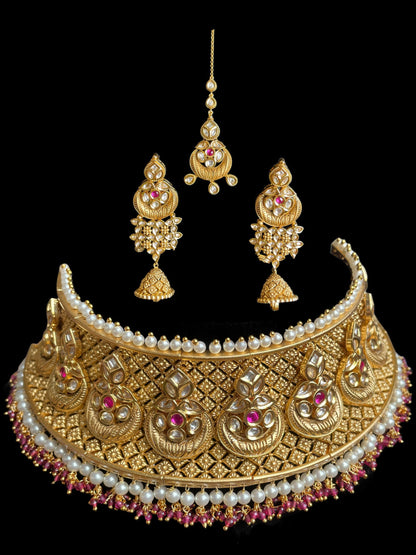 Indian gold bridal set/Sabyasachi choker with tikka earrings Set/punjabi gold jewelry/kundan Choker/walima choker tikka/Sabyasachi necklace