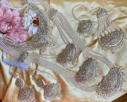 Indian Bridal jewelry/gold nikkah choker/pakistani wedding jewelry/layer rani haar/Bridal Set with tikka jhumka jhumar/passa choker long set