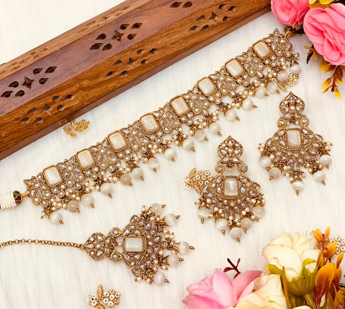 Gargantilla india de polki de perlas blancas con tikka/collar kundan de plata/joyería tradicional/joyería de plata paquistaní/joyería Sabyasachi/diamante