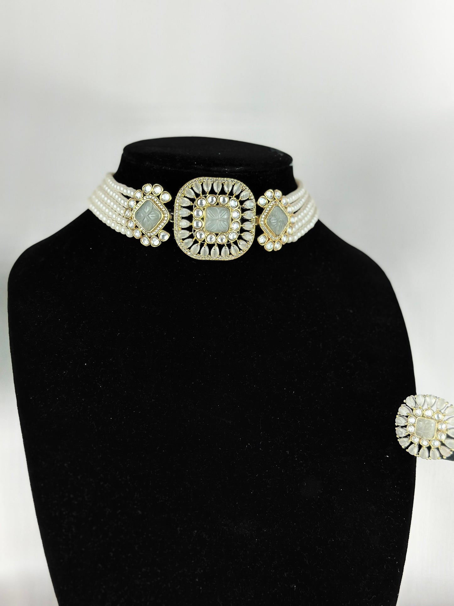 White Gray Kundan Sabyasachi jewelry/Indian Wedding diamond Choker with Studs/Modern choker/Pakistani Wedding Necklace/Moissanite Choker set