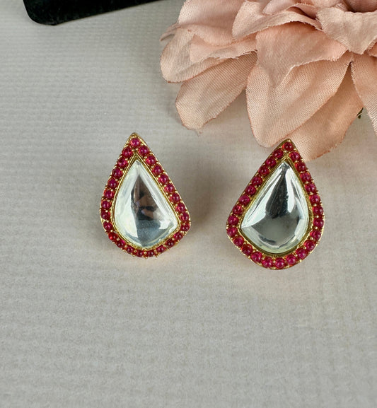 Moissanite Kundan Studs/pequeños y delicados tachuelas de polki/tachuelas de rubí modernos/regalos para ella/pendientes vintage/Polki Kundan Stud/Diamond Ruby Stud  MerakeJewelry