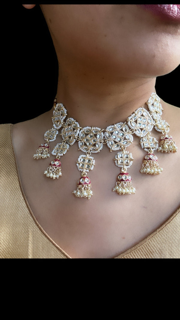 Indian Sabyasachi Choker with Tikka/Pakistani wedding necklace/Sangeet Mehndi Light jewelry/Modern Traditional Statement Kundan Choker Set