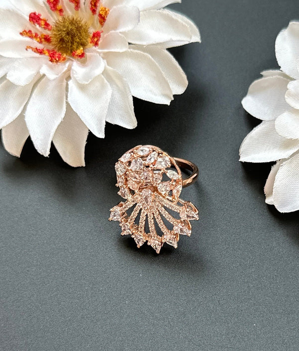Anillo de diamantes de oro rosa/anillo de oro CZ/regalo para ella/regalos de diwali/anillo de declaración/anillo de dedo delicado/anillo de oro de diamantes pequeño/anillo asimétrico