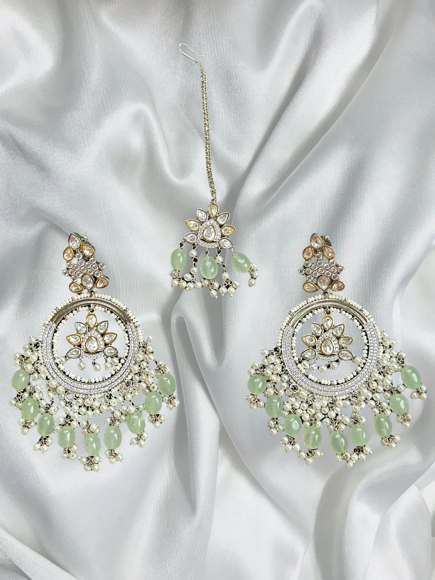 Chandbali green Tikka Jhumka set/Reception earrings/sabyasachi tikka set/kundan earrings/Mint Bead earrings/pastel maangtikka earring
